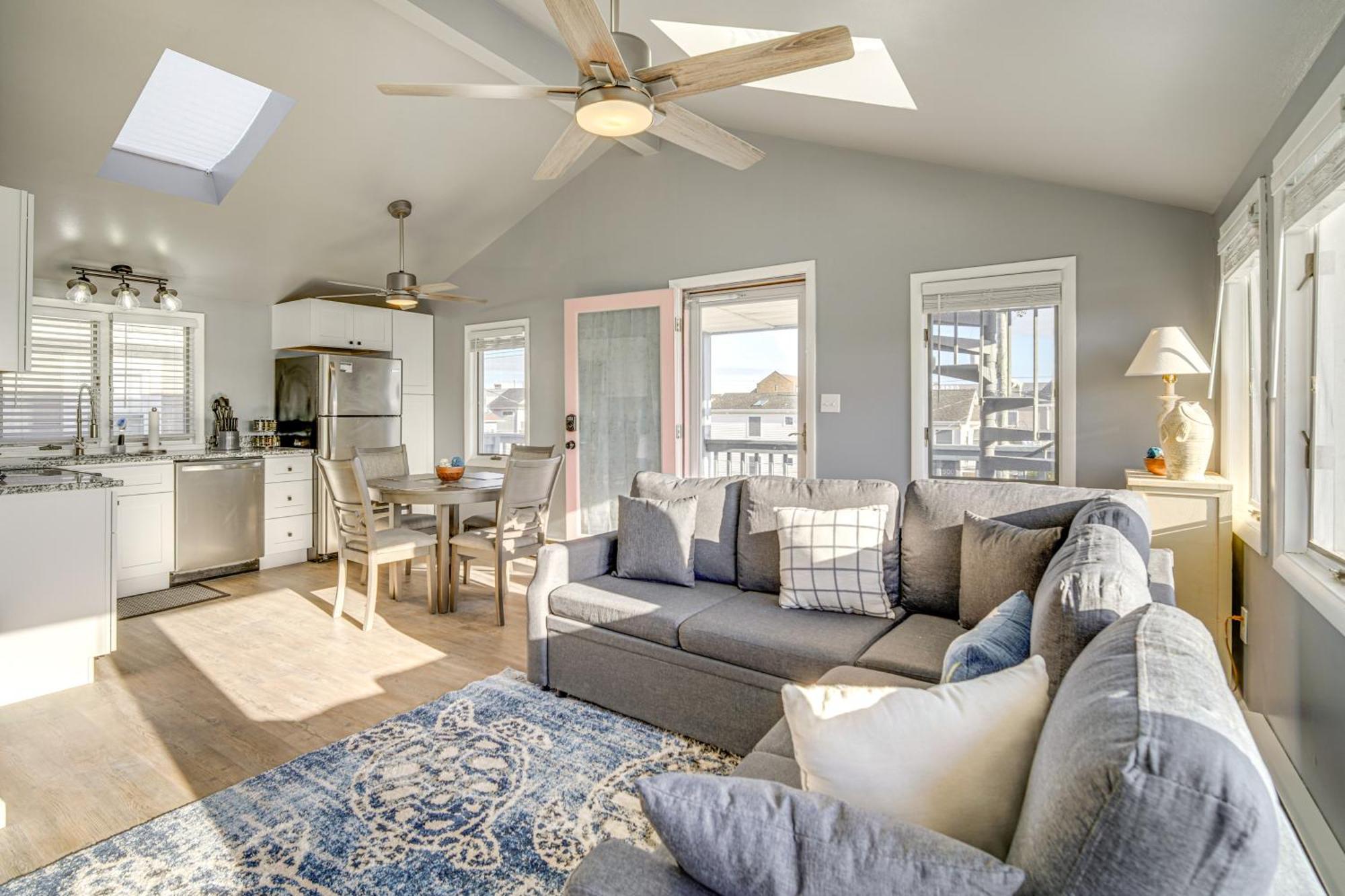Ocean Retreat With Ocean Views, Walk To Beach! * Ocean City