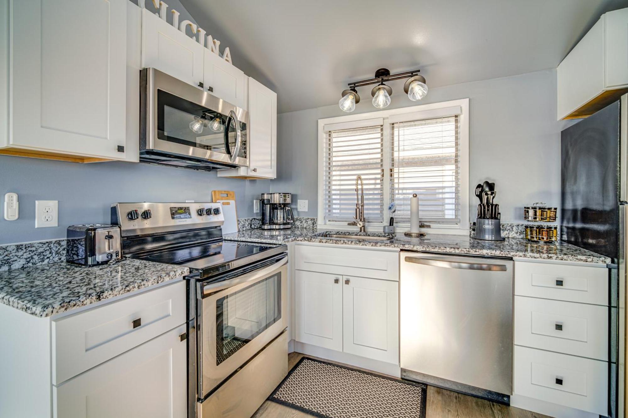Appartement Ocean Retreat With Ocean Views, Walk To Beach!